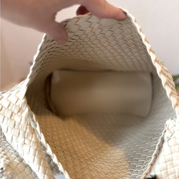 Rachel Zoe Cream Woven Women's Bag with Matching Wristlet - Picture 3 of 9